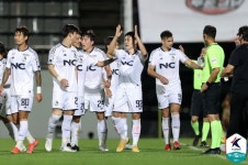 서울 이랜드, 경남과 난타전 3-3 무승부... 최하위 탈출