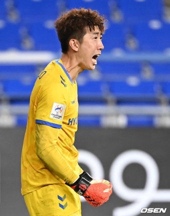 [사진]조현우,'8강으로 올라가는 극적 세이브'