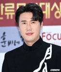 [사진]신성, 미소 장착