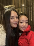 49세 김민, 키 큰 딸과 美센트럴파크 산책..배우 은퇴에도 아우라