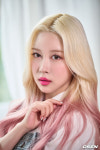 [사진]우주소녀 쪼꼬미 다영,빛나는 투명피부