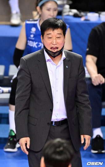 IBK 기업은행 김호철 감독, 육서영 선수의 탁월한 활약에 극찬 예상을 뛰어넘는 퍼포먼스