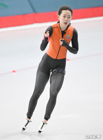 [사진]김민선,'500M 1위 주먹불끈'