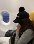 비행기 이륙 전 기도하는 김준희..남편 귀여워 죽을지경