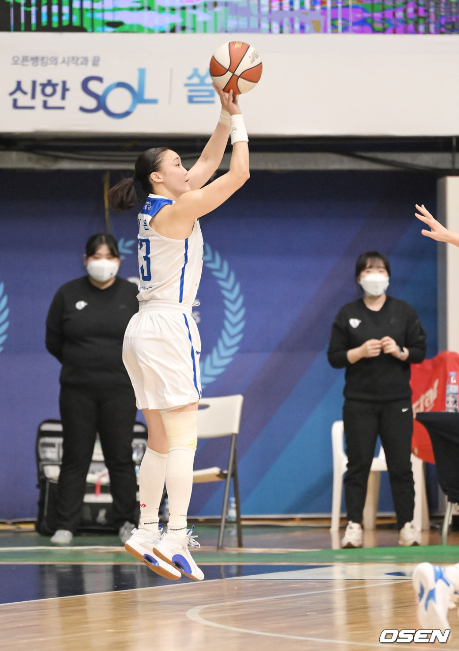 부천 하나은행, 김정은의 버저비터로 신한은행 꺾고 2연패 달성함