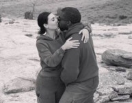 카녜이 웨스트 킴 카다시안, 전 남친과 성관계비디오 또 있다..유출 막아[Oh!llywood]