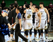 [사진]창원LG,서울 상대 90-77 승리