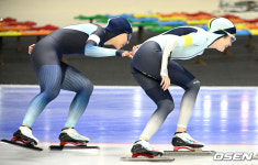 [사진]동계체전 팀추월 나선 김보름, 맨 뒤에서 임정수 밀어주며