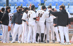 [사진]한화,'키움 상대 연습경기 5-1 승리'