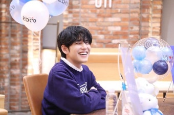데이식스 원필, 난치병 환아 소원 들어준다..JYP EDM 위시데이 진행[공식]
