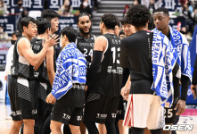 [사진]5연승 KT,'7연승 KGC 95-71 대파'