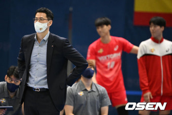 한국전력, 장병철 감독과 재계약 포기...새 감독 물색 [오피셜]