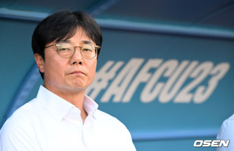 [사진]황선홍 감독, '첫 승이 중요해'