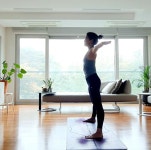 49세 김지호, 인간 Z플립…이 동작도 거뜬! ♥남편 놀랄 유연성