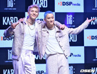 [사진]카드 비엠-제이셉,찐형제 포즈