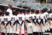 [사진]홍원기 감독, ;귀여운 후배들 바라보니 미소가 절로