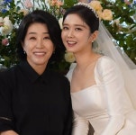 촬영감독♥ 장나라, 엄마 품에 안긴 나이 꽉 찬 딸..42살 새 신부