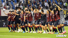 [사진]후반 4골 수원FC, 서울과 맞대결 첫 승리