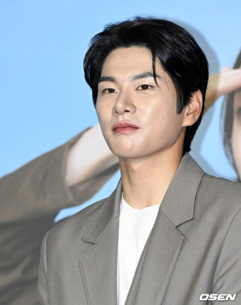 [사진]이이경, '훤칠한 비주얼'