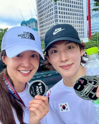 이시영, 임시완X박보검과 한 자리에..광복절 맞이 8.15km 달리기