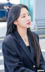 [사진]우주소녀 은서,자체발광 백옥피부