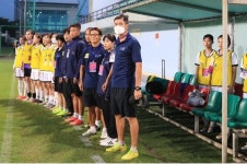 베트남 여자축구에도 한류바람 분다 정성천 감독의 하노이, 컵대회 준우승 쾌거