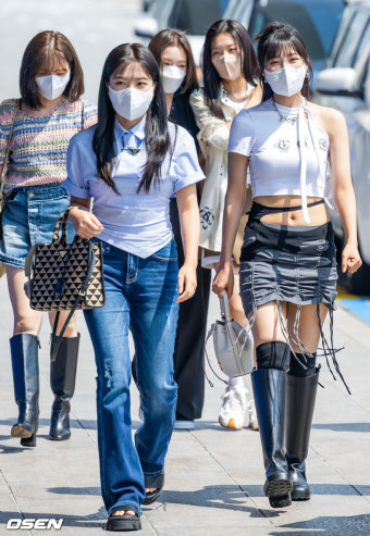 [사진]레드벨벳,'상큼한 출국길'
