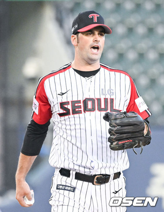 한화, 역전 승리 구가 터져 SSG 꺾고 1위 수성