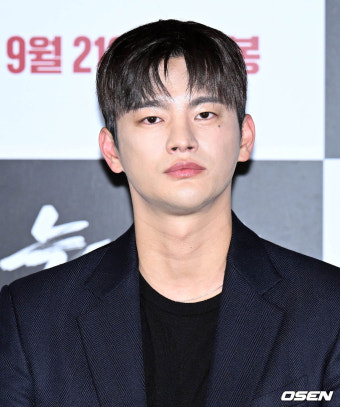 [사진]서인국, '늑대의 아이컨택'