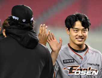 김서현 4연투+127구, 수베로 감독도 지켜봤다…특별 관리 예고