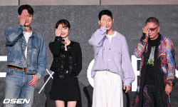 [사진]고경표-김혜준-정해인-미이케 다카시 감독,커넥트 시그니처 포즈