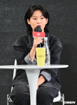 [사진] 이연, 담담한 인사