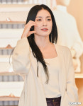 [사진] 모니카, 얼굴하트 받으세요