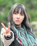 [사진]드림캐쳐 유현, 신비로운 파란 눈