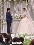 [단독] V.O.S 박지헌, 김수영♥︎판빙빙 미모 연인 결혼식 축가..그중에 그대를 만나