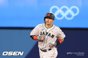 '56홈런' 무라카미, 日 WBC 대표팀 4번 타자로 솔로포 폭발...니혼햄과 평가전 신승