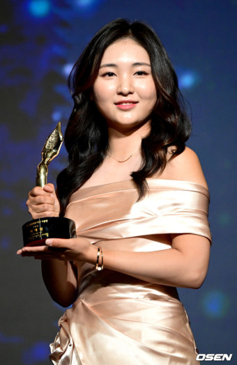 ‘주얼리 드레스’ 김수지 박민지, 한복풍 임희정, 아니면 드레스퀸 조아연?