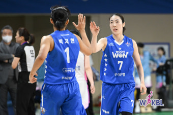우리은행, 삼성생명에 64-53 승리...10연승 성공