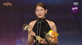 우수 연기상 공승연 소옆경 故이힘찬 PD님께 감사 추모[2022 SBS 연기대상]