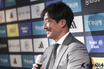 '공격 앞으로' 이정효 감독 