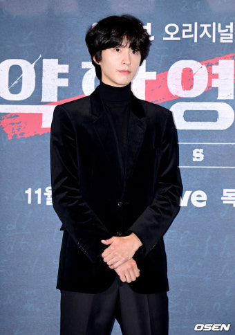 [단독] '약한영웅' 홍경, '댓글부대' 캐스팅…손석구·김동휘 연기 호흡