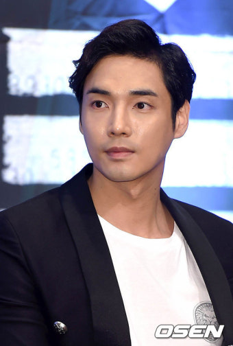 강지섭 
