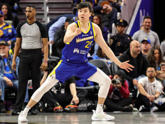 [단독] G리그 산타크루즈 감독 “이현중은 좋은 슈터, NBA 콜업 기회 있다!”