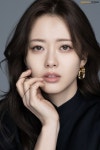 킹콩行 고아라, 새 프로필..오목조목한 비주얼에 고급미 얹어