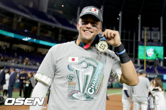 “금메달 갖고 오면 화장실에 던질지도” 눗바 WBC 우승 부러워한 준우승 투수, 장난스러운 경고