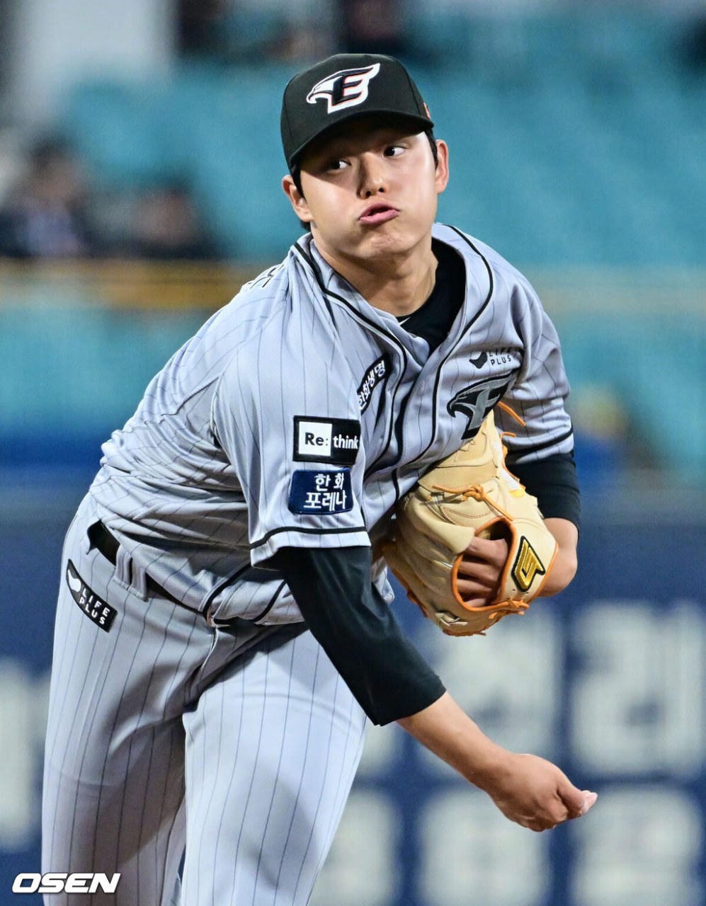 한화 문동주, 오른손에 피해 없어…부위에 붓기 있어 조치 계속
