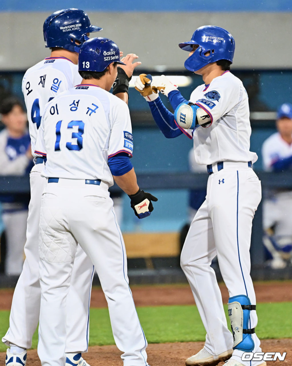 삼성, 박병호와 이재현의 홈런에 힘입어 KIA에 8-0 완파하여 3위 도약