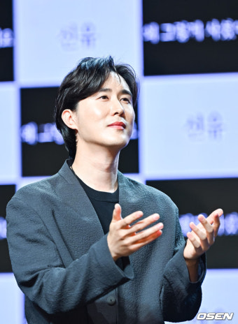 [사진]2년만 컴백 신유,'애절하게'