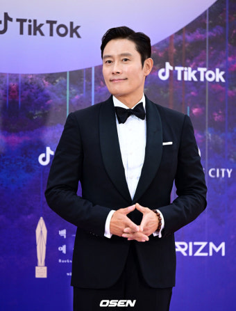 이병헌, 소속사 BH엔터 3박4일 해외 워크숍 쐈다 