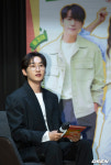 [사진]슈퍼주니어 은혁,안경은 내가 대신
